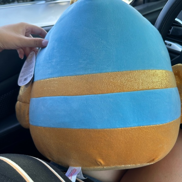 Queen bee 24 inch squishmallow brand new tags still attached - Picture 3 of 3